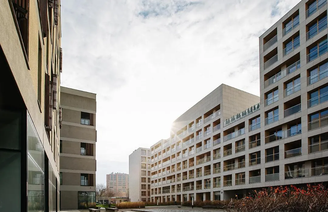 Kolejowa ApartHotel-1